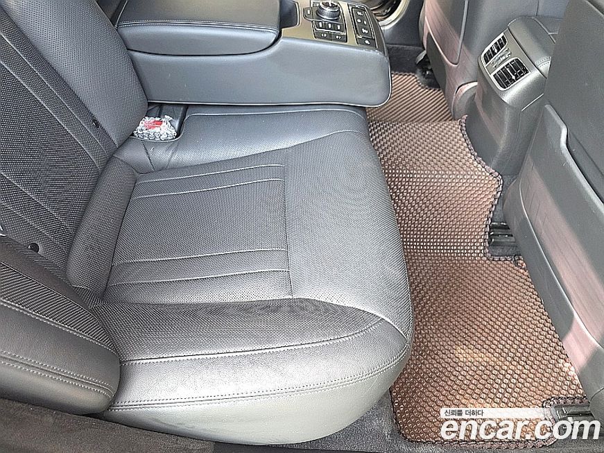 Hyundai Genesis 2016