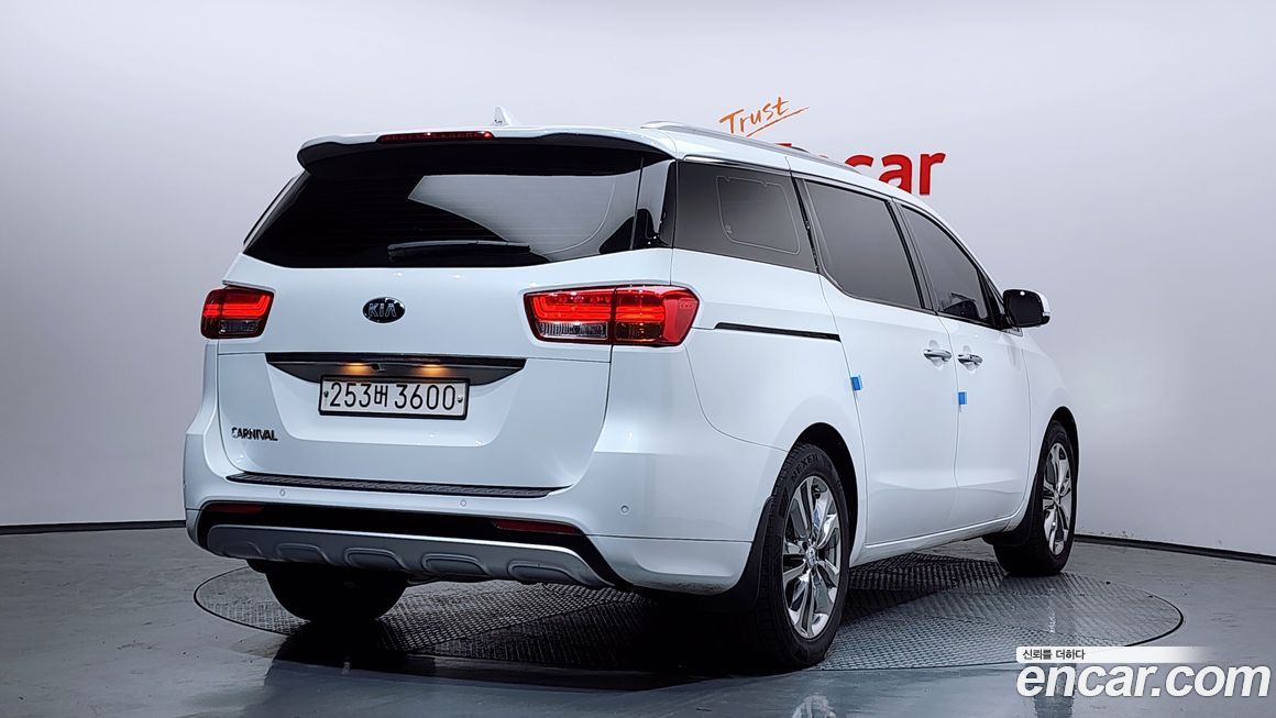 Kia Canival 2018