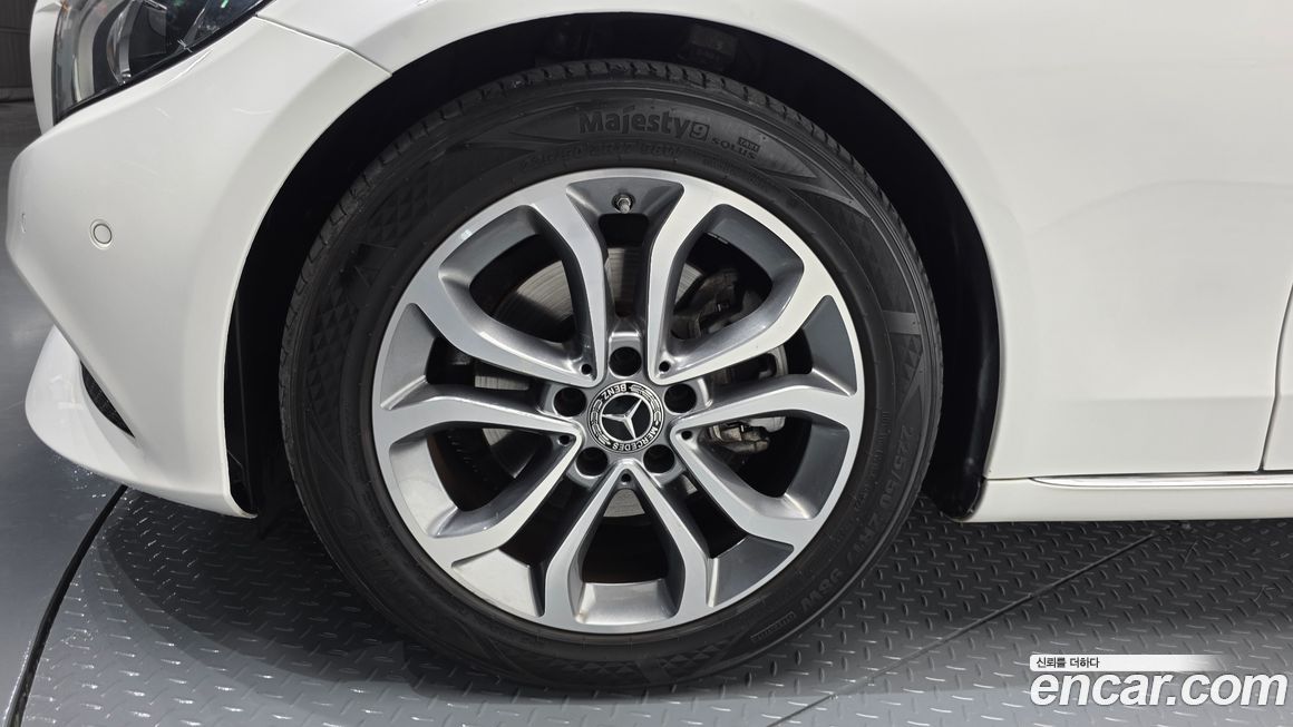 Mercedes-Benz C-Class 2017