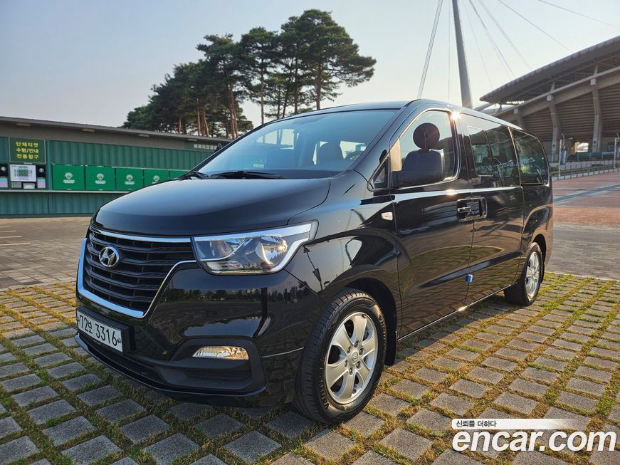 Hyundai Starex 2019