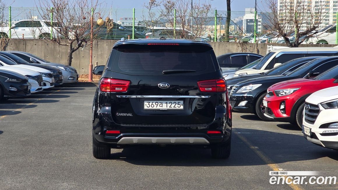 Kia Canival 2020