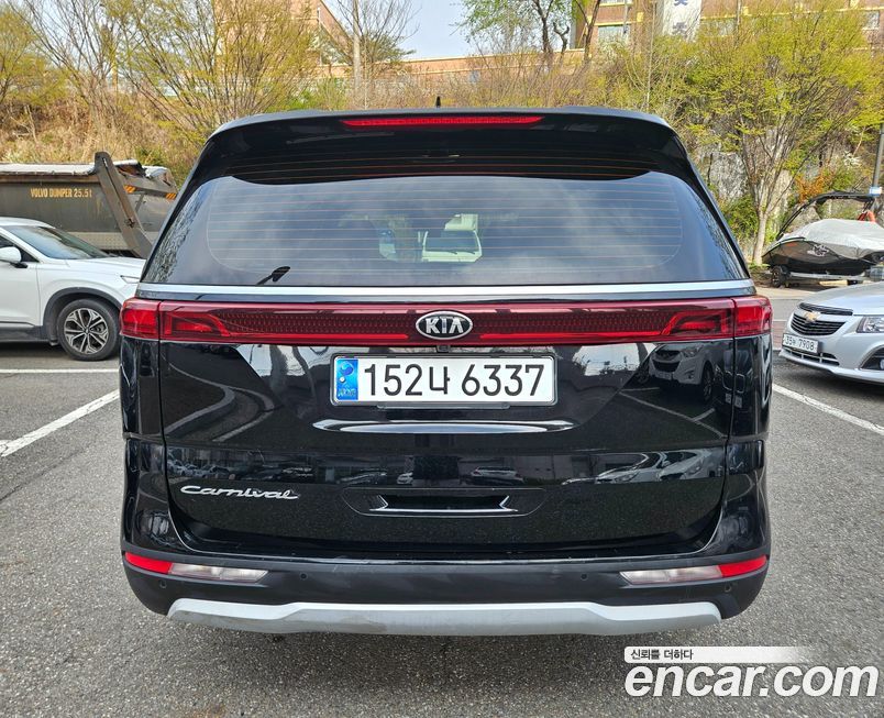 Kia Canival 2021
