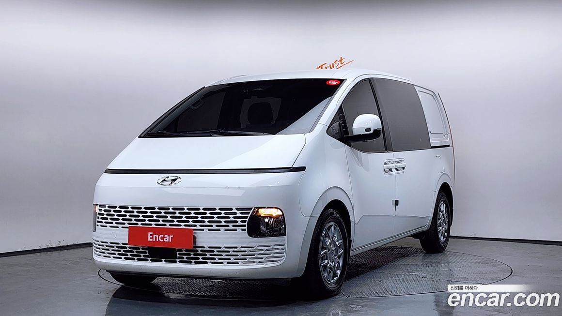 Hyundai Staria 2022