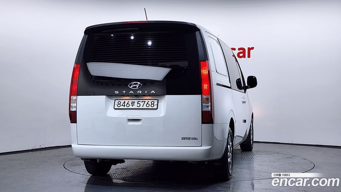 Hyundai Staria 2022