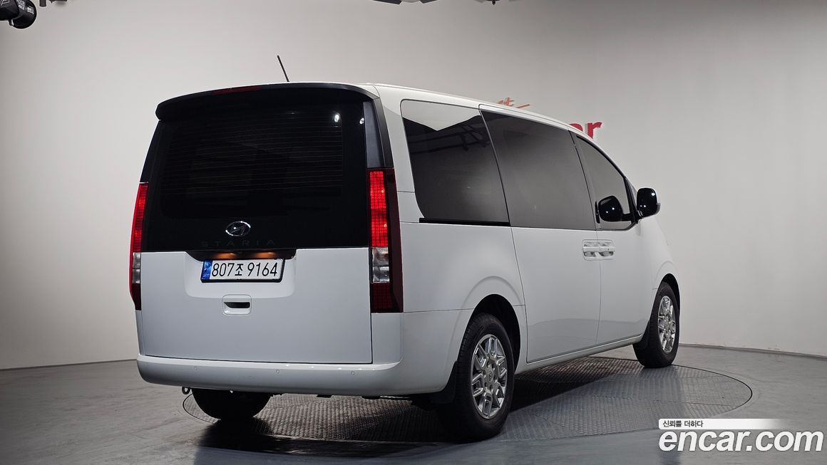 Hyundai Staria 2023
