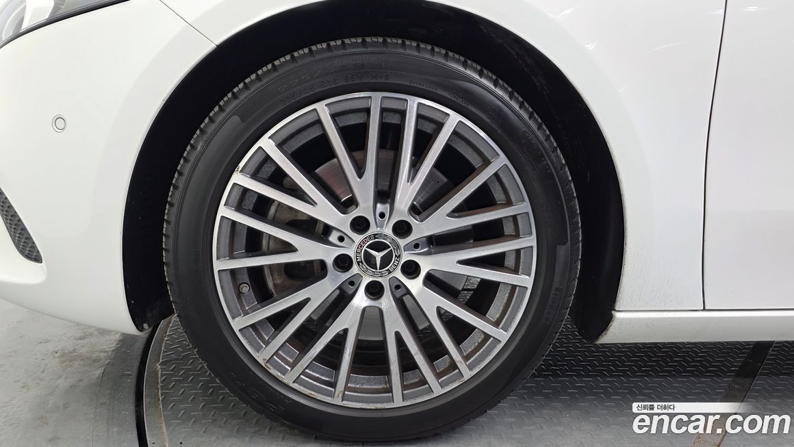 Mercedes-Benz A-Class 2021