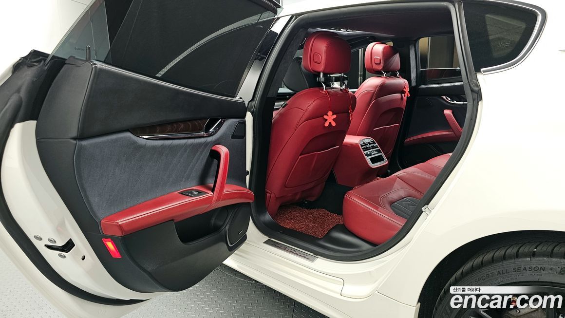 Maserati Quattroporte 2017