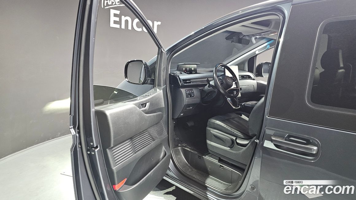 Hyundai Staria 2023