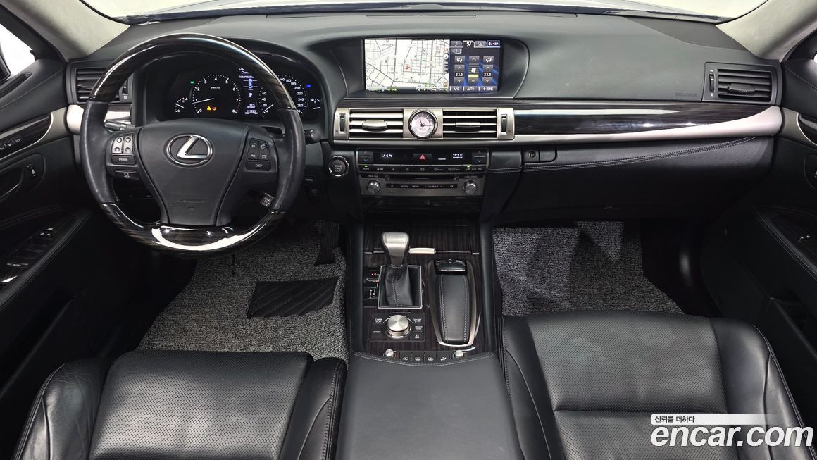 Lexus LS 2014