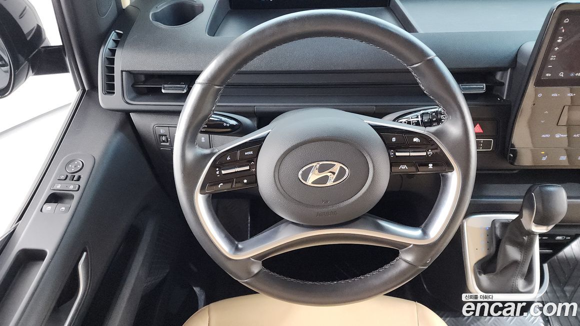 Hyundai Staria 2022