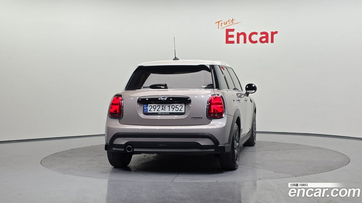Mini Cooper 2024