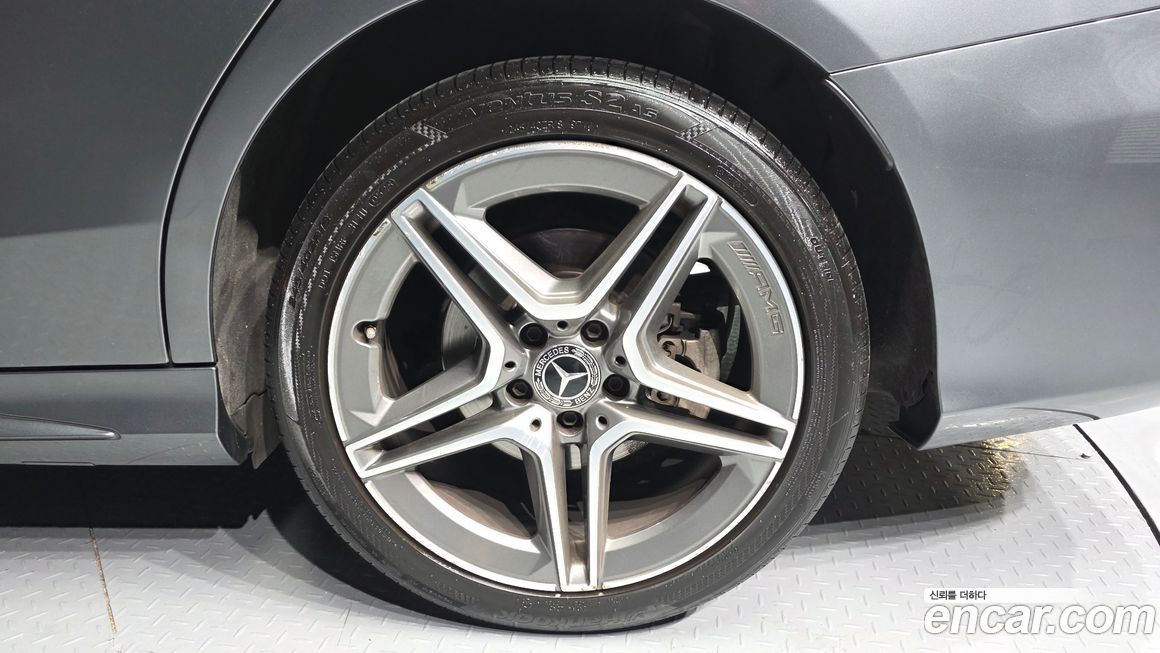 Mercedes-Benz C-Class 2019