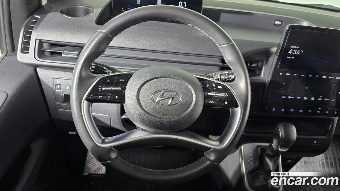 Hyundai Staria 2023