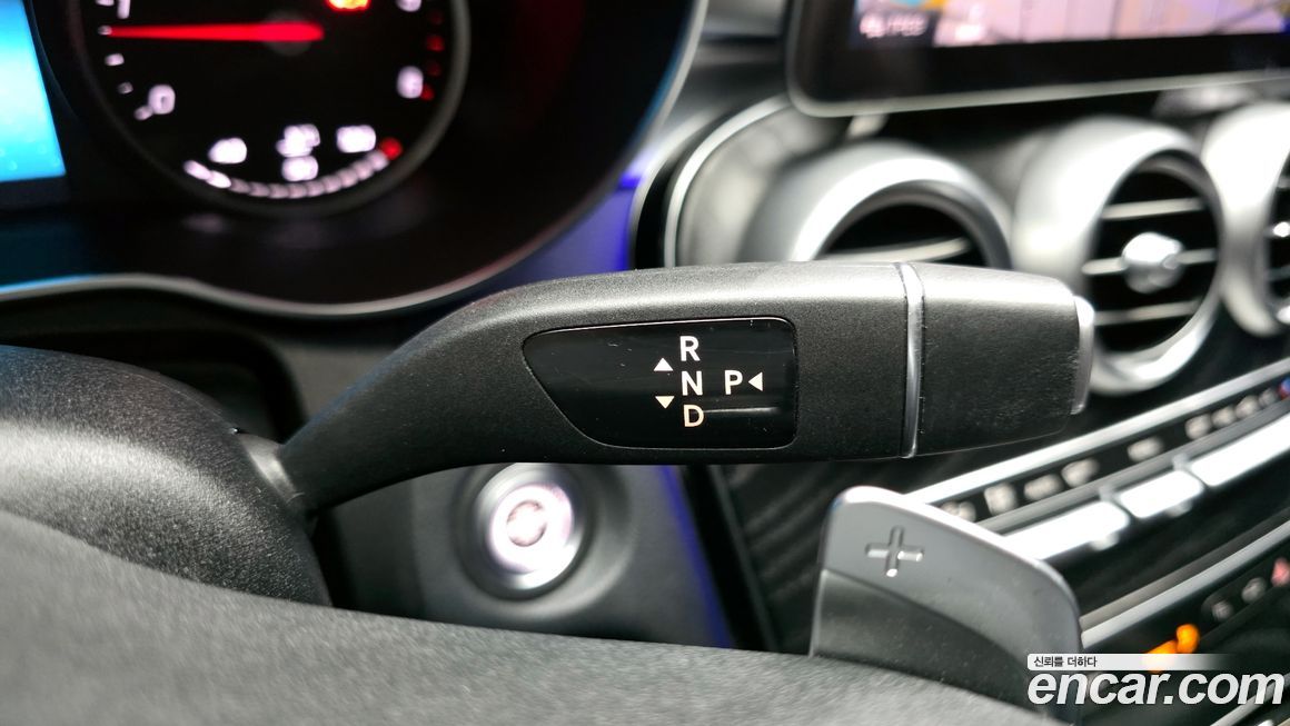 Mercedes-Benz C-Class 2019