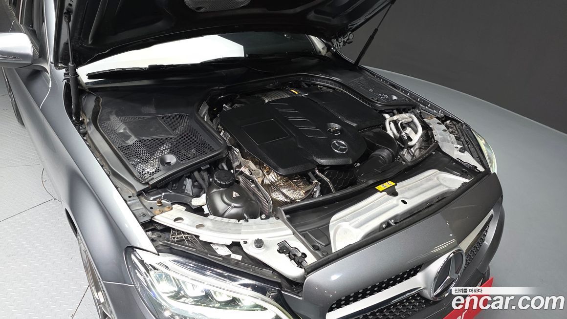 Mercedes-Benz C-Class 2019