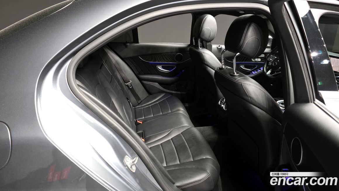 Mercedes-Benz C-Class 2019