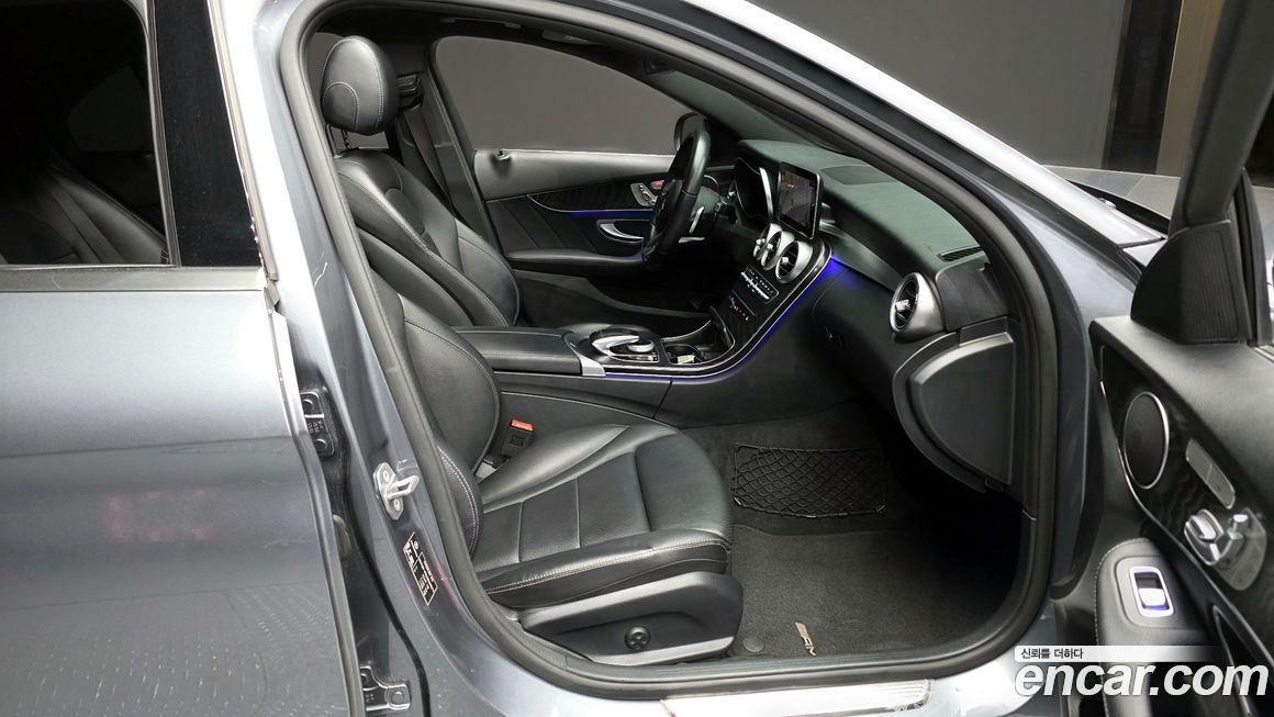 Mercedes-Benz C-Class 2019