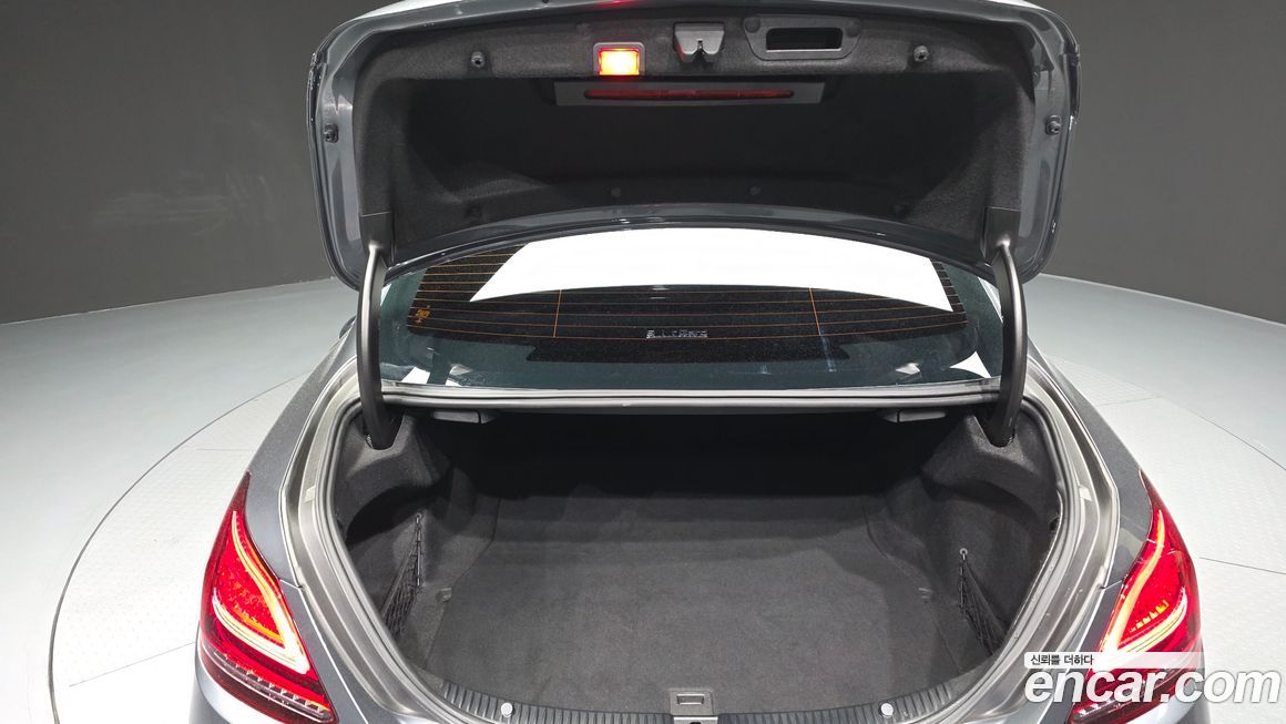 Mercedes-Benz C-Class 2019