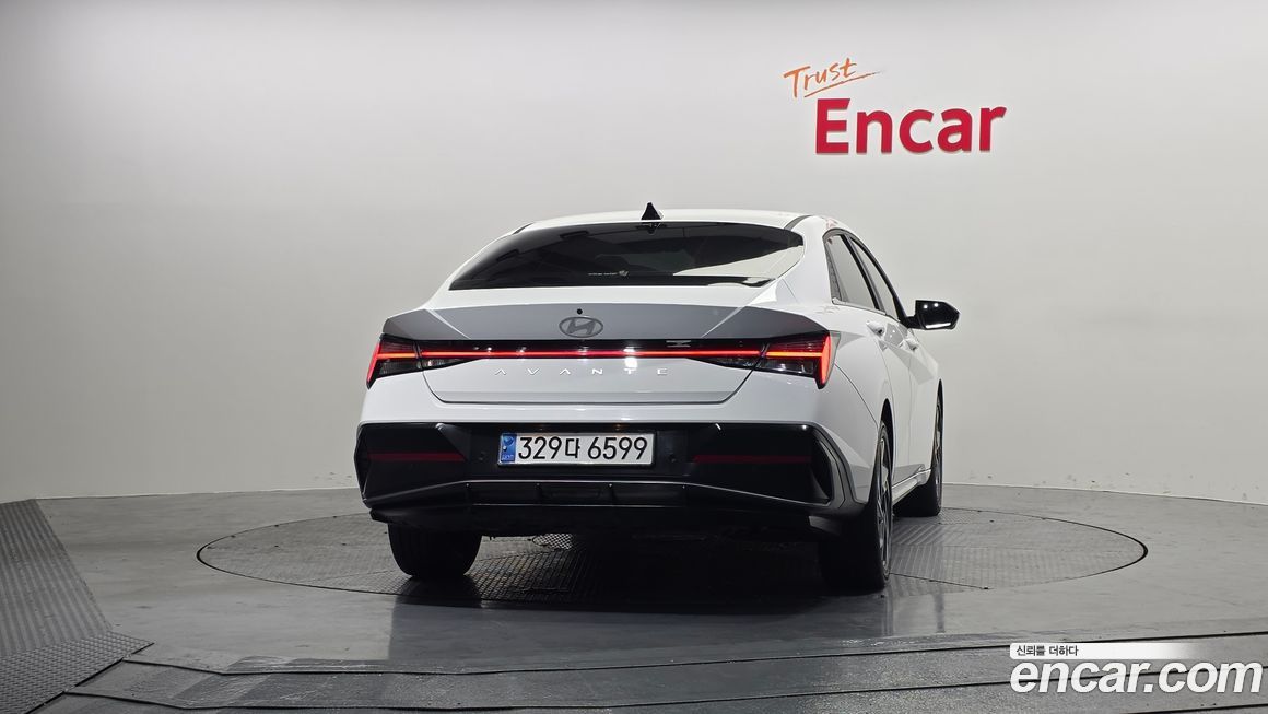 Hyundai AVANTE 2024