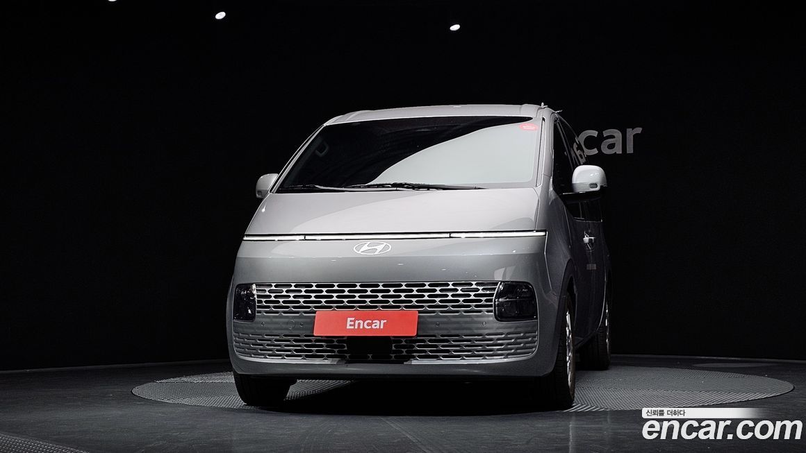 Hyundai Staria 2025