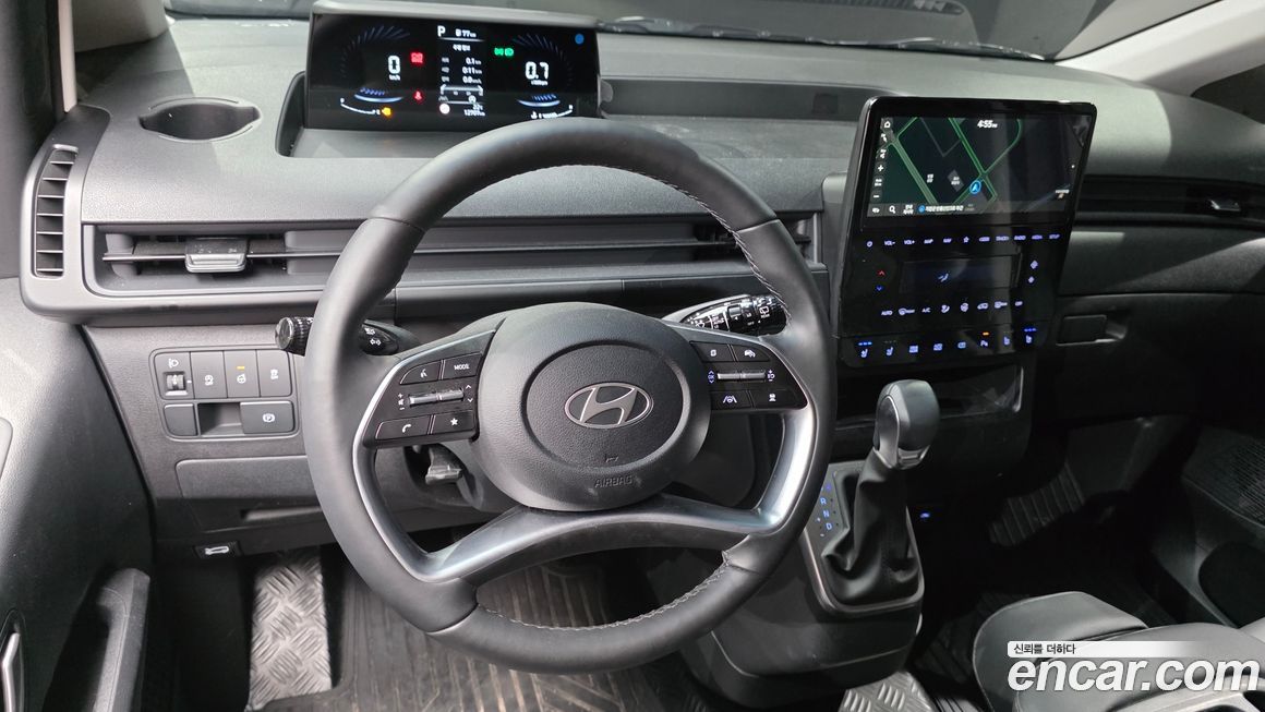 Hyundai Staria 2025