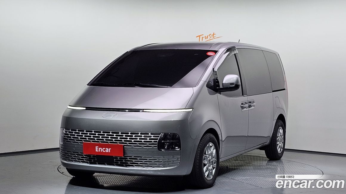 Hyundai Staria 2025
