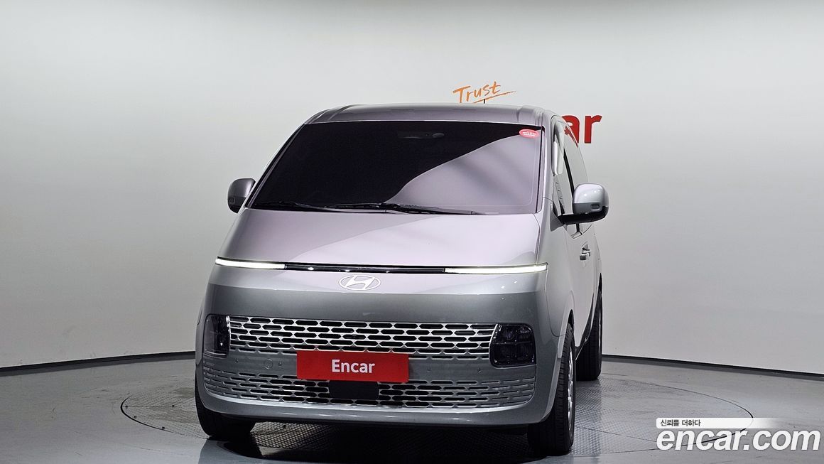 Hyundai Staria 2025
