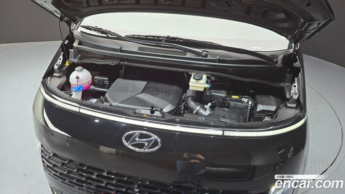 Hyundai Staria 2023