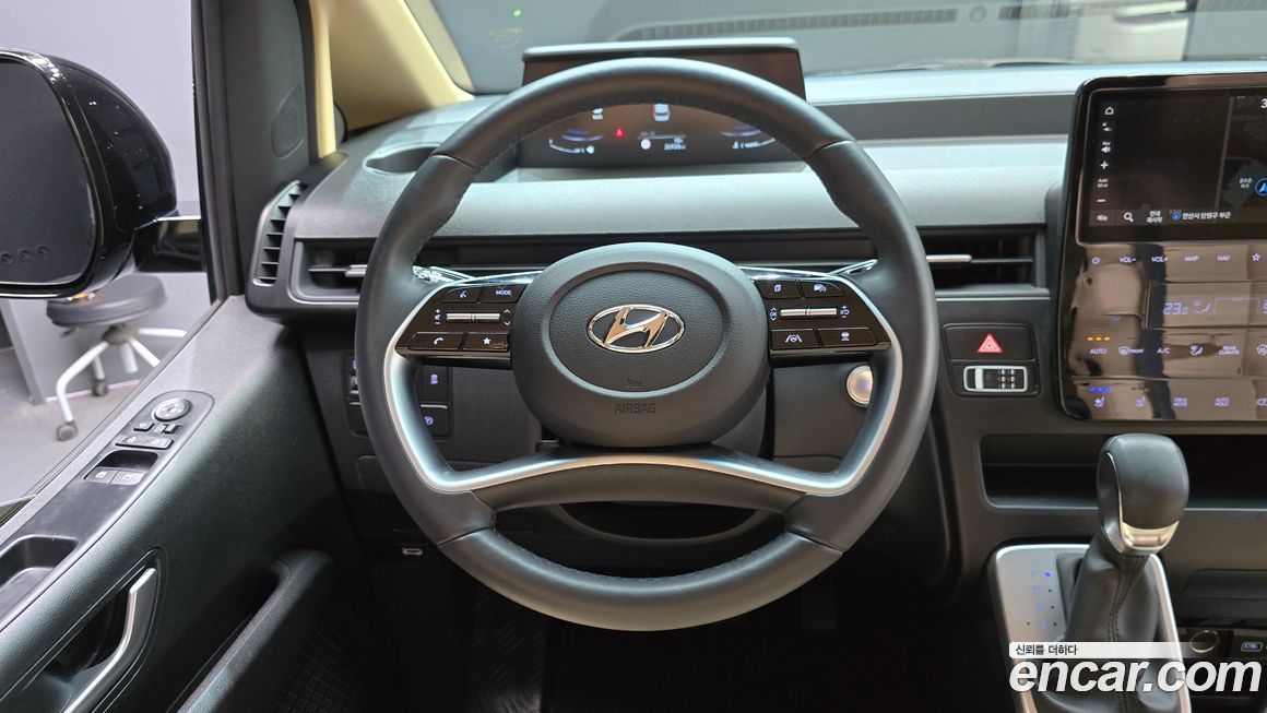 Hyundai Staria 2023