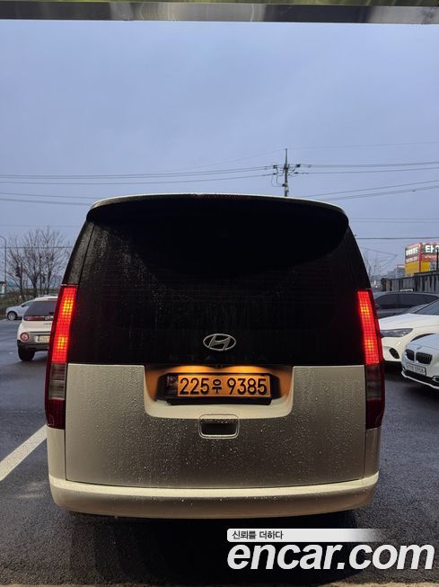 Hyundai Staria 2025