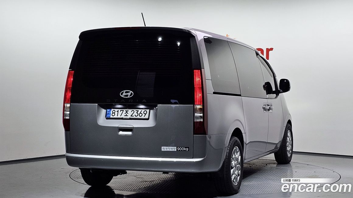 Hyundai Staria 2025
