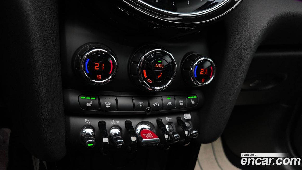 Mini Cooper Convertible 2024