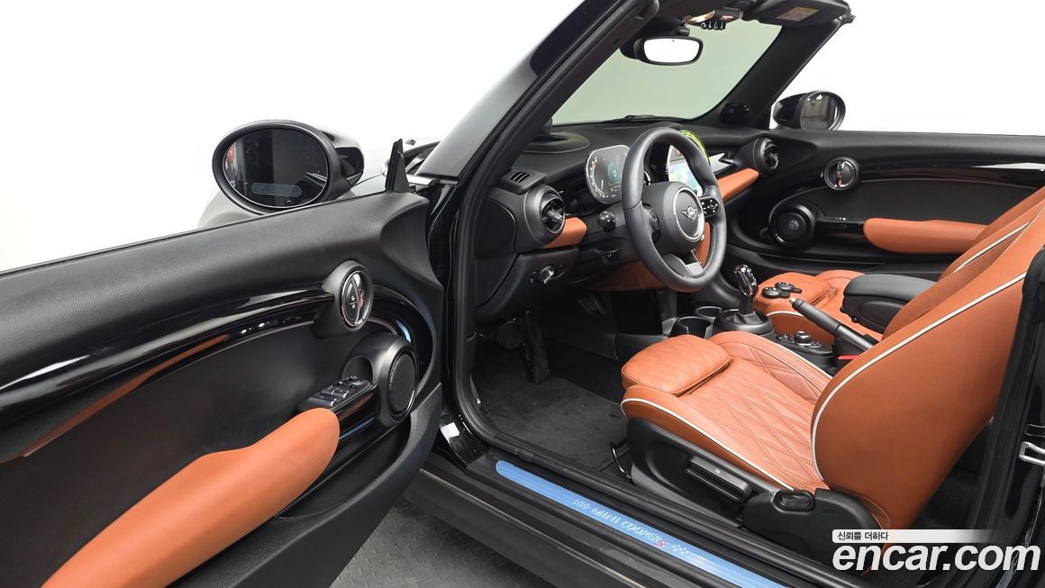 Mini Cooper Convertible 2024