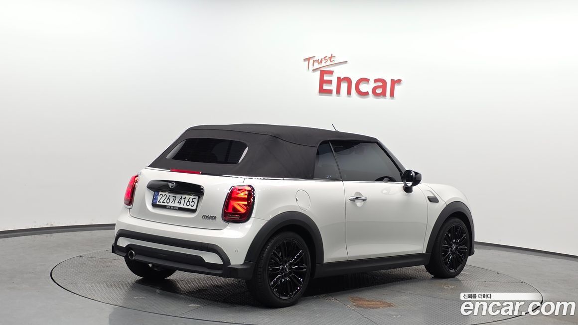 Mini Cooper Convertible 2024