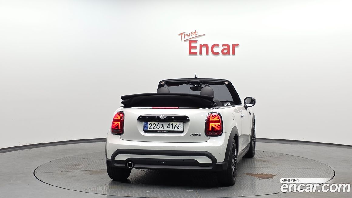 Mini Cooper Convertible 2024