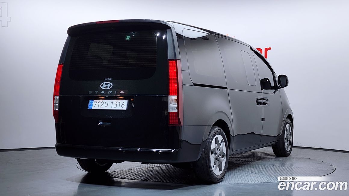 Hyundai Staria 2025