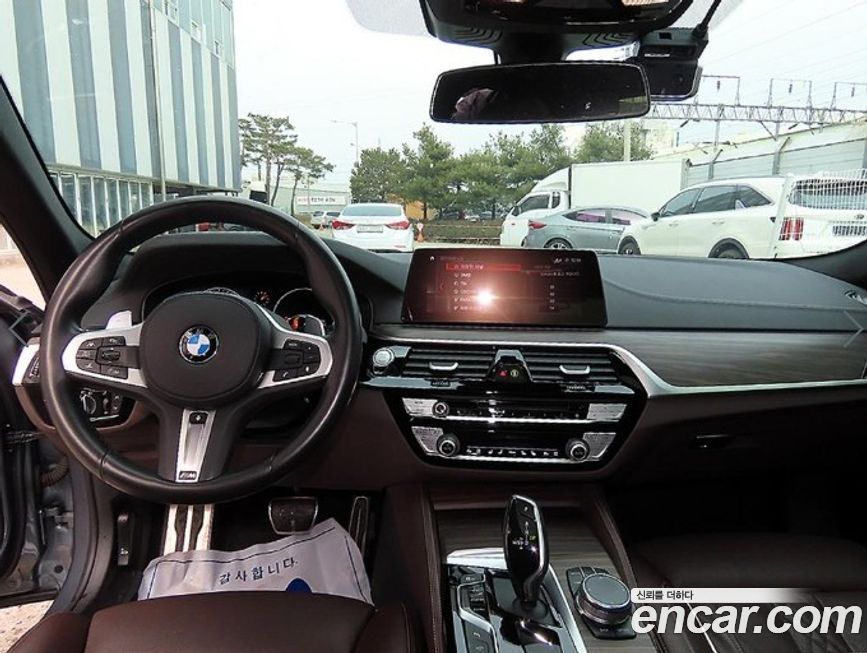 BMW 5-Series 2019