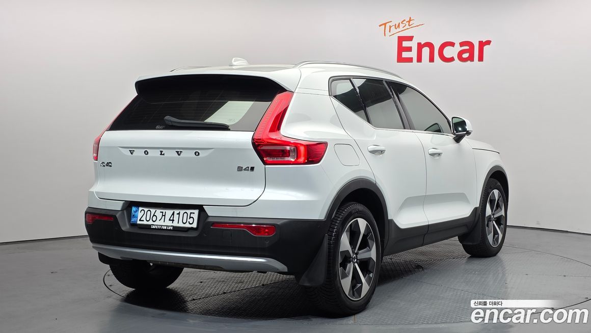 Volvo XC40 2023