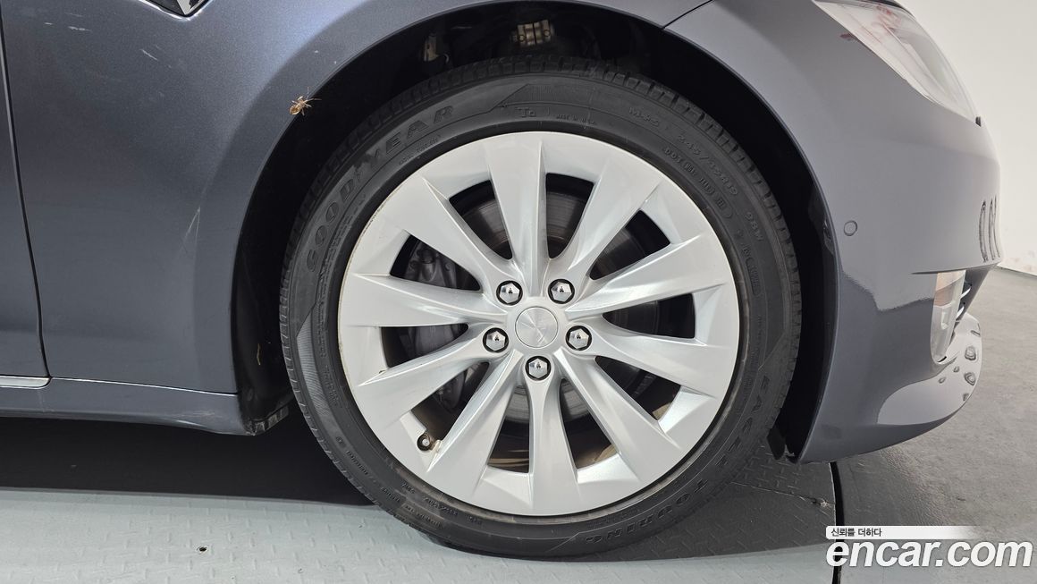 Tesla Model S 2018