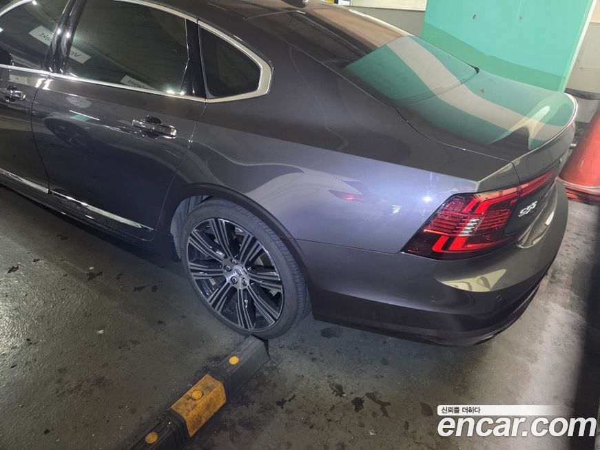 Volvo S90 2023