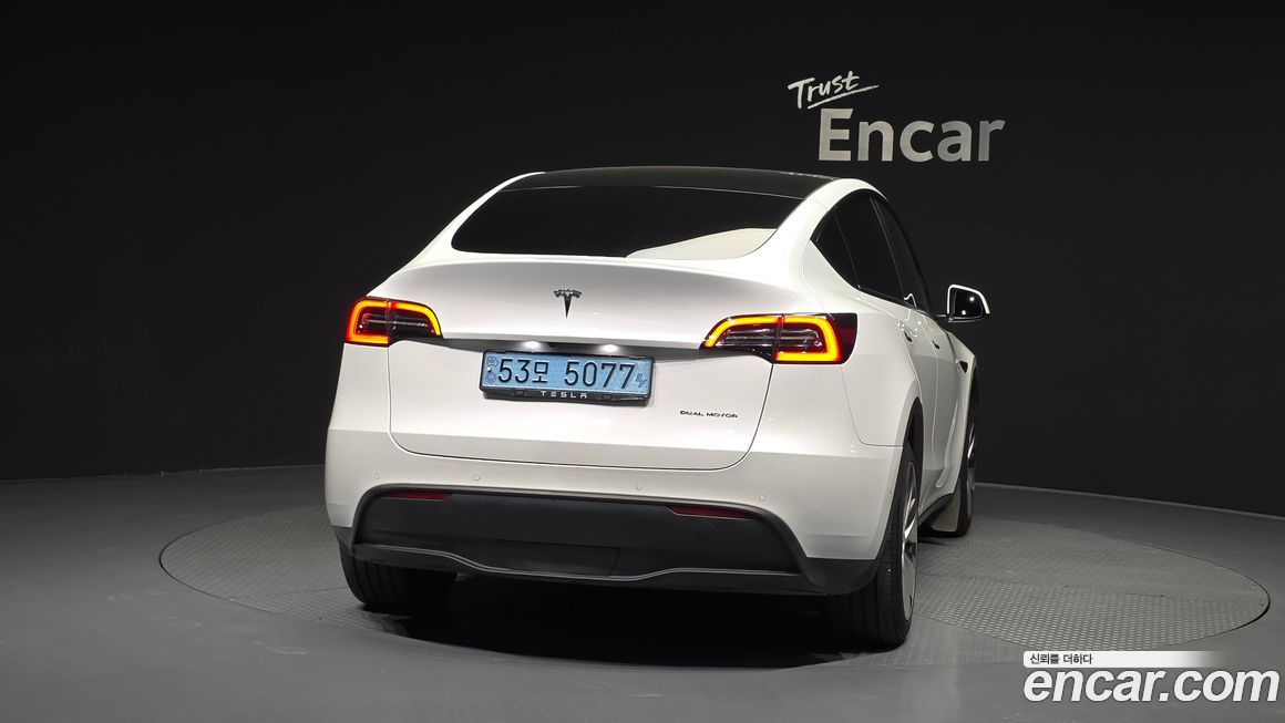 Tesla Model Y 2022