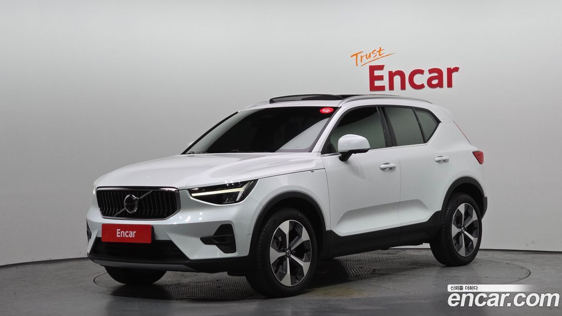 Volvo XC40 2023