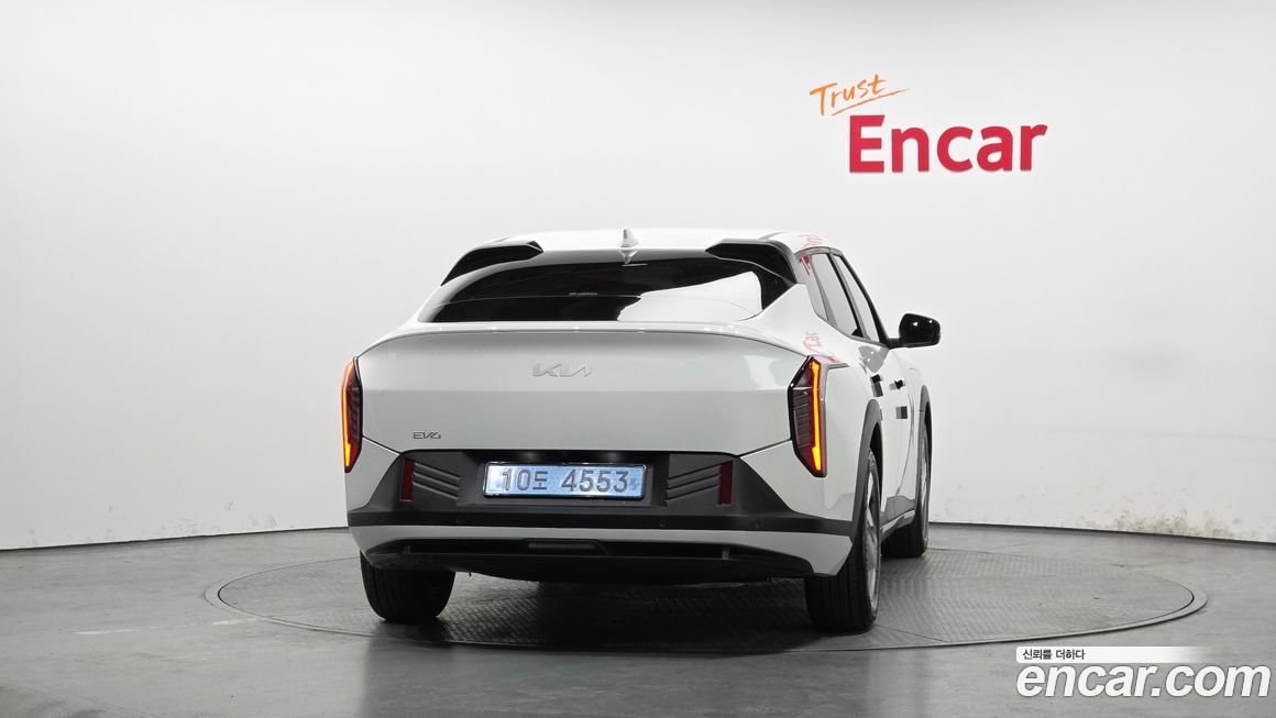 Kia EV4 2026