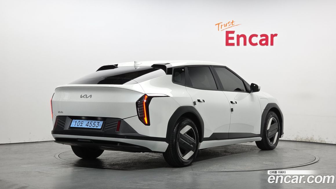 Kia EV4 2026