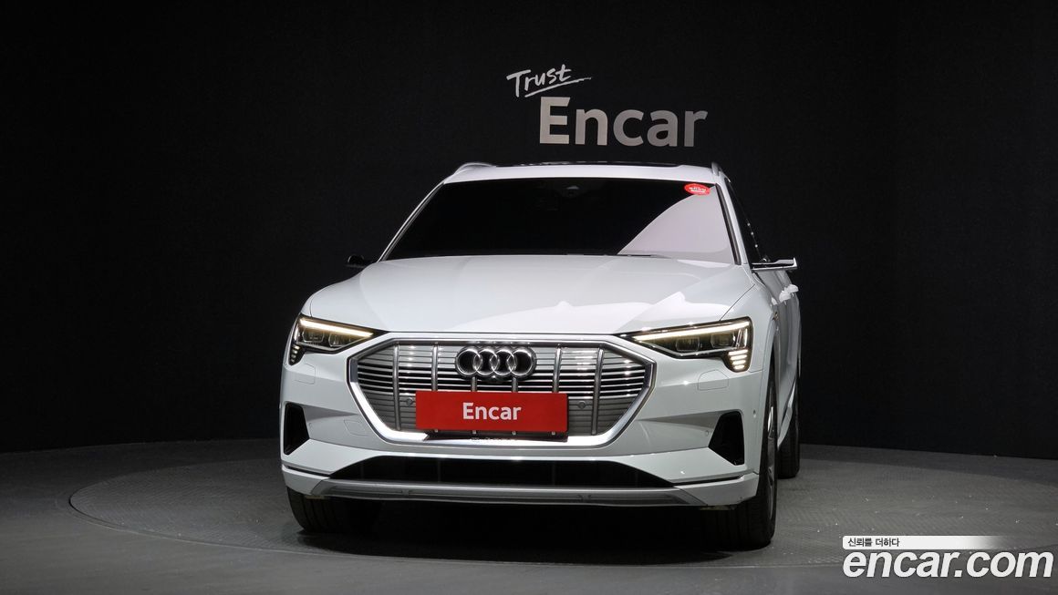 Audi e-tron 2020