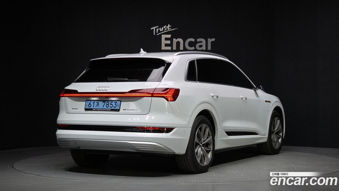 Audi e-tron 2020
