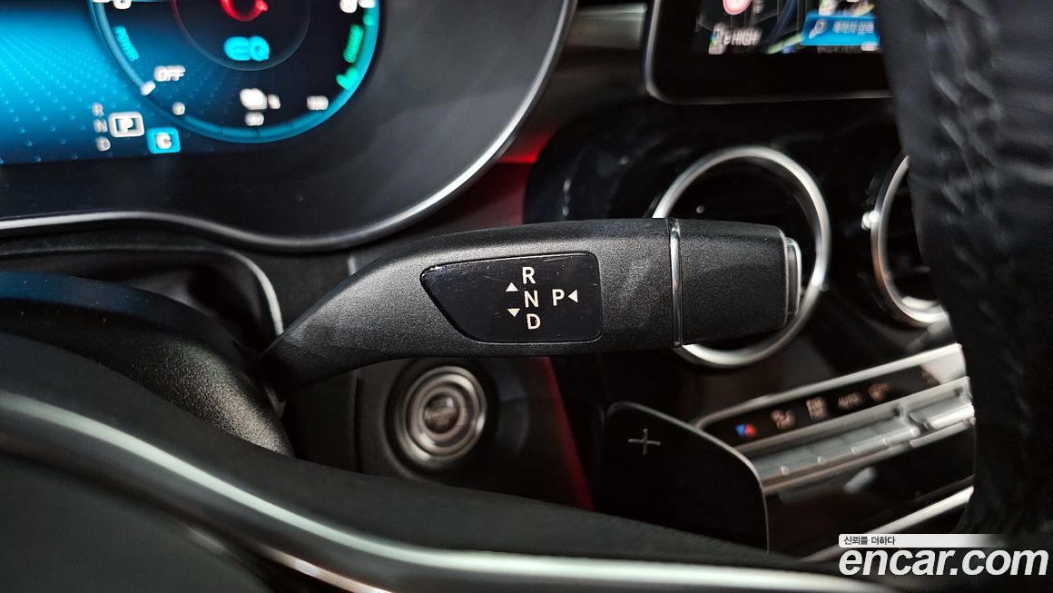 Mercedes-Benz GLC-Class 2022