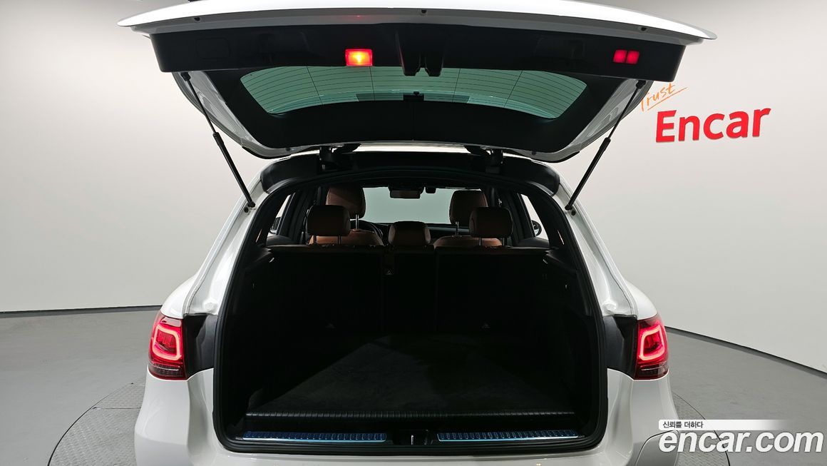 Mercedes-Benz GLC-Class 2022