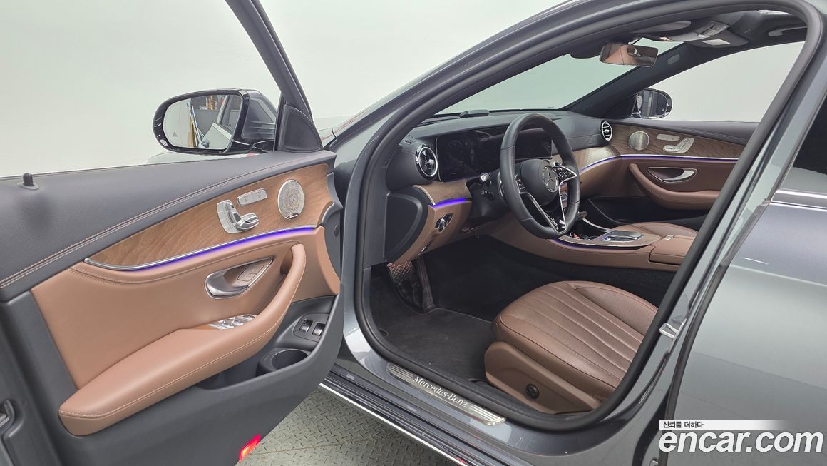 Mercedes-Benz E-Class 2023