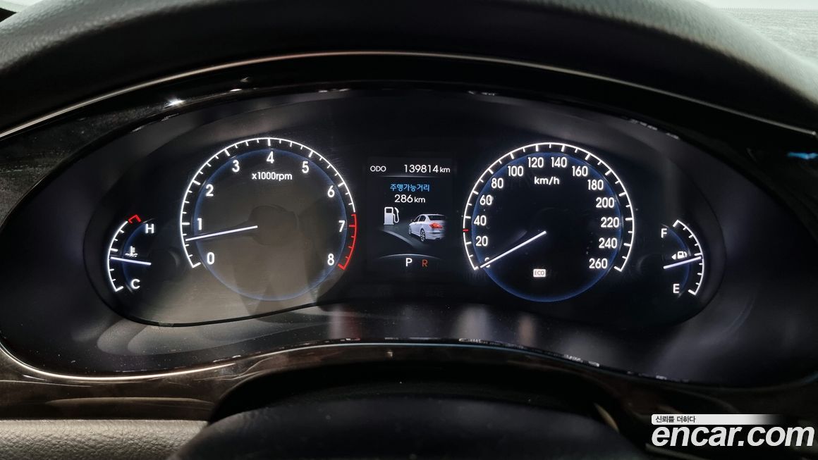 Hyundai Genesis 2012